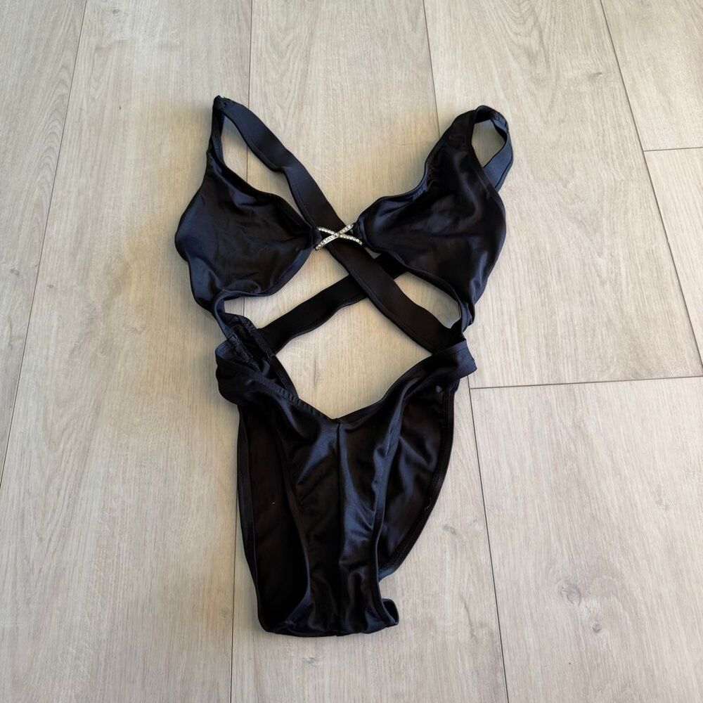 Carabella rhinestone detail cross cross one piece / monokini swimsuit size 6
